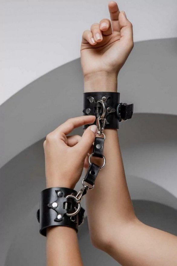 naruchnikiselementomtrezubtsakozhachernyy